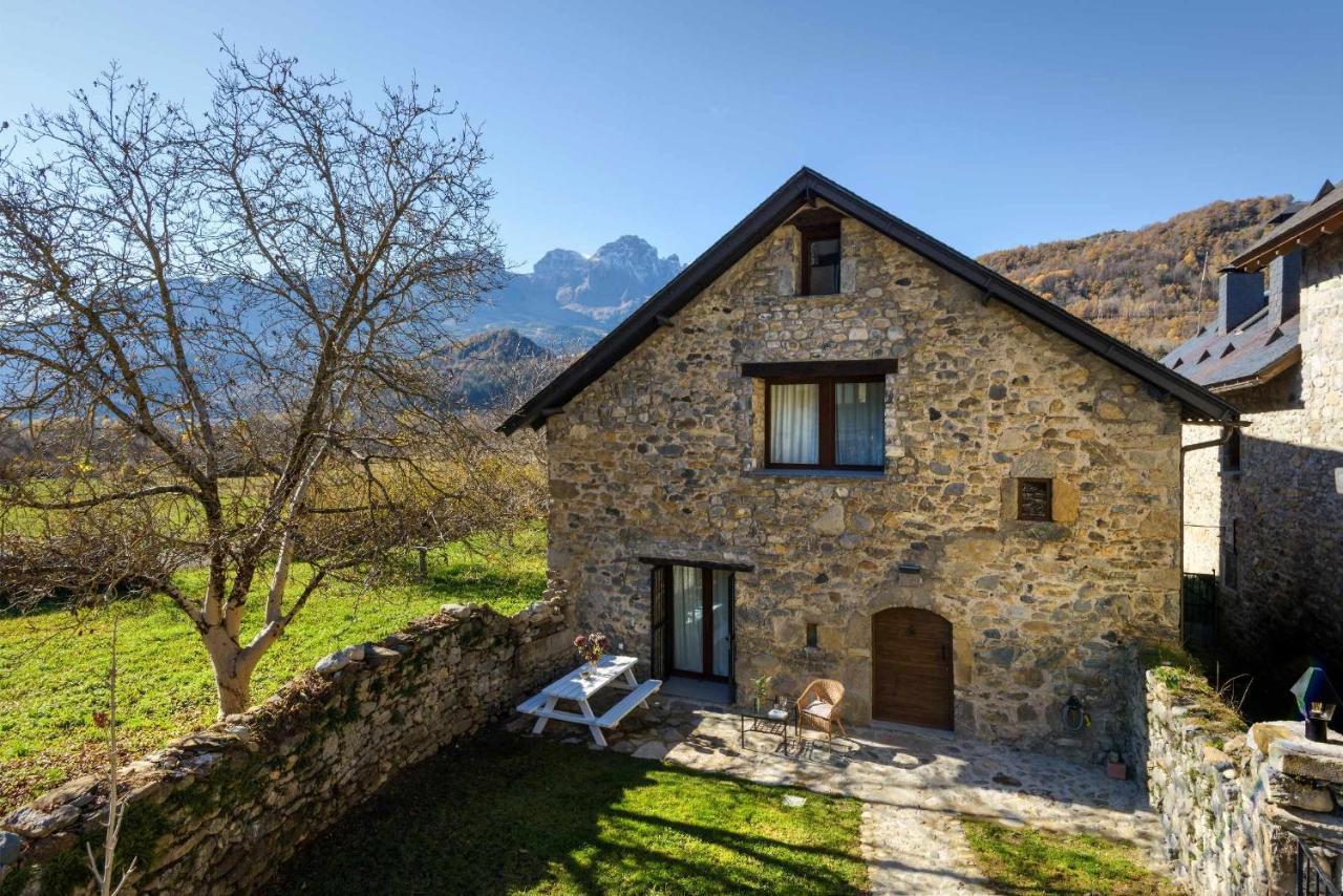 Villa La Borda del Pueyo borda rural en el pirineo aragonés El Pueyo de Jaca Exterior foto